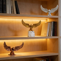 Sculpture d'ailes d'ange en résine, artisanat artistique, décoration de bureau à domicile et au bureau, thème amoureux de style européen, cadeau de collection, fabriqué en Chine