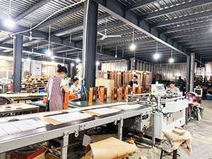 Perückenboxen mit Eigenem Logo Verpackung Maßgefertigte Faltbare Papierbox Luxuriöse Magnetische Geschenkboxen aus Recyclingmaterialien mit Bändern und Schleifen - Product Image 5