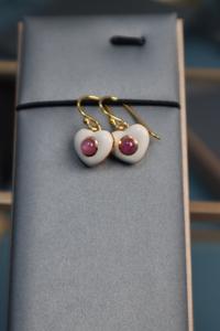 Mooie Robijnrode Oorbellen Natuurlijke Robijnen Elegant Veelzijdig Ontwerp Voortreffelijk Vakmanschap Sterling Zilveren Email Klauwzetting - Product Image 4