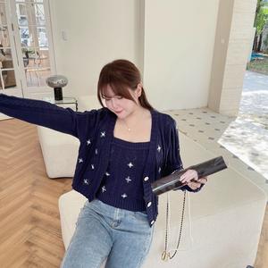 Conjunto de Cárdigan y Camisola de Punto Runqi Azul Marino para Mujer, con Patrón Bordado, Talla Grande - Product Image 5