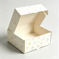 Boîte pliante carrée en carton ondulé kraft imprimé en couleur avec logo personnalisé, pelliculage mat, pour emballage cadeau et expédition par courrier aérien