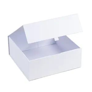 Emballage blanc A5 avec logo personnalisé Boîtes cadeau magnétiques pliantes pour mariage demoiselle d'honneur
