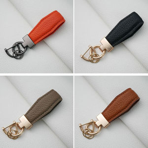 Porte-clés de voiture en cuir de veau première couche porte-clés en cuir de mode anneau pendentif en alliage lanière en cuir créative pour hommes et femmes - Product Image 3