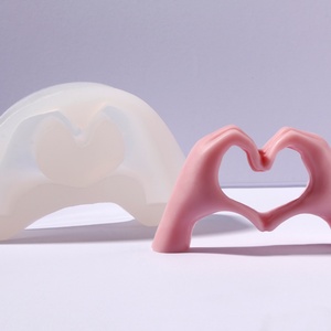 Moldes de Silicona con Gestos de Amor, Diferentes Formas de Manos en 3D para Hacer Velas Aromáticas DIY - Product Image 1