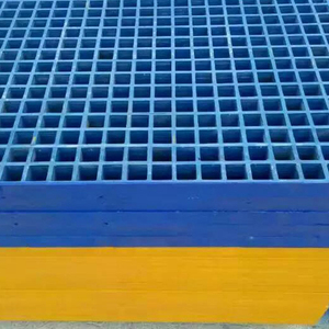แผ่นพื้นอุตสาหกรรมแบบหล่อขึ้นรูป FRP สีเหลือง ขนาด 38*38 มม. รับน้ำหนักมาก สำหรับใช้ในโรงงาน - Product Image 4
