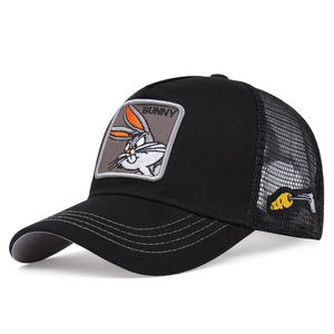 Gorra Trucker Unisex de Malla con Diseño de Animales y Parche Cuadrado Bordado Personalizado - Product Image 3