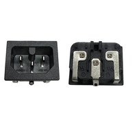 Prise industrielle Yangqi à prix de gros, prise mâle 3 broches IEC60320 C16, 15A, 250V AC, 10A, en cuivre
