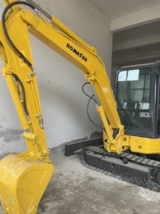 Excavadora KOMATSU 35 Usada de Alta Calidad, Komatsu PC35MR de 3.5 Toneladas, 90% Nueva, Original, con EPA y CE, para Excavación Agrícola - Product Image 3