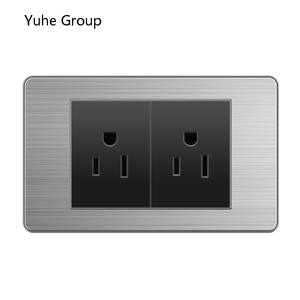 Interruptor de Pared con Panel Táctil de Aluminio Cepillado, Enchufes Estándar Americanos Duraderos de 10A/20A y Combinación de Enchufe para Computadora - Product Image 3