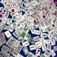 Jeu de tuiles de mahjong américain en acrylique blanc nacré de qualité supérieure, 160 pièces, avec symboles gravés Joker, Fleur et Vent, pour l'intérieur