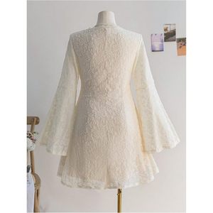 Vestido Mini Vintage Bohemio para Mujer con Manga Campana, Cuello en V, Malla, Corte A y Cintura Natural, Estilo Casual y de Ocio - Product Image 2