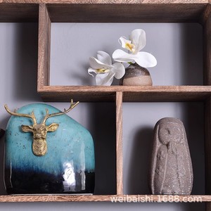 Estante de pared de madera maciza estilo chino con múltiples compartimentos para exhibir té, ideal para la decoración de la sala de té. - Product Image 5