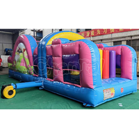 Structure gonflable commerciale : Parcours d'obstacles gonflable avec toboggan