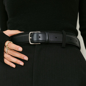 Cinturón Minimalista de Cuero Genuino para Mujer, Cinturón Versátil con Hebilla Dorada/Plateada - Product Image 1