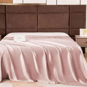 Conjunto de Lençóis de Seda Mulberry para Cama <span class=keywords><strong>Queen</strong></span> <span class=keywords><strong>Size</strong></span> com 4 Peças, Estilo Simples e Padrão Sólido para Hotéis - Product Image 4