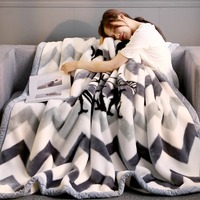 Chevron-Muster Doppellagige Dicke Raschel-Decke Weiche Moderne Minimalistische Anti-Shed Warme Bettdecke für Wohnheim Sofa Schlafzimmer Winter