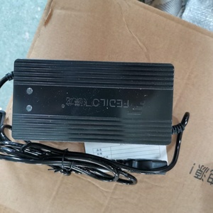 Chargeur de vélo électrique 48V 2A 36V/48V pour pièces de scooter Modèle TH022 Garantie 1-3 ans - Product Image 4