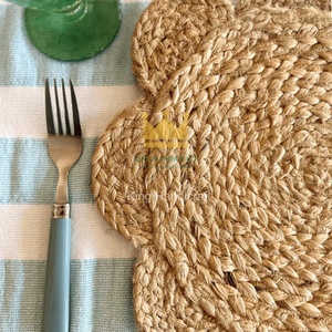 Manteles Individuales Bohemios de Jacinto de Agua Tejidos a Mano, de Mimbre Natural, Personalizados con Borde Festoneado para Fiestas - Product Image 3
