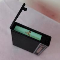 Étui à cigarettes mince à verrouillage, étui à cigarettes pour arrêter de fumer avec contrôle de la synchronisation