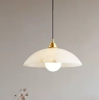 Luminaire suspendu moderne et luxueux en marbre Lustre créatif pour comptoir de bar, salle à manger, chambre à coucher, éclairage de salon, maison et villa