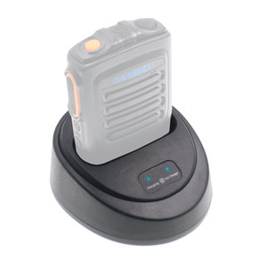 B01 Microphone <span class=keywords><strong>sans</strong></span> <span class=keywords><strong>fil</strong></span> professionnel haut-parleur <span class=keywords><strong>chargeur</strong></span> de bureau <span class=keywords><strong>Android</strong></span> IOS <span class=keywords><strong>chargeur</strong></span> de chute pour Radio publique talkie-walkie - Product Image 2
