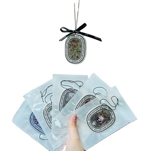 Diffuseur <span class=keywords><strong>d</strong></span>'arôme automatique de luxe parfum durable Original <span class=keywords><strong>d</strong></span>ésodorisant de voiture pour femmes parfum pare-brise accessoires suspendus papier - Product Image 3