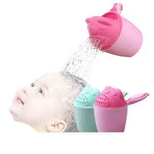 बच्चों के कप शैम्पू और शैम्पू कप थोक में बाल धोने के पानी के चम्मच से माँ