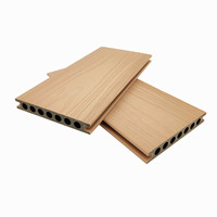 Planches de terrasse composites creuses pour projets résidentiels de jardins
