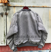 Blouson Bomber Homme Personnalisé MA-1, Veste de Vol Gris Délavé, Coupe Oversize, Poches Utilitaires, Doublure Orange, Style Streetwear, Fabrication OEM ODM