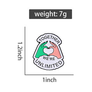 Alfileres de esmalte inspirados en la película, broches de corazón verde rosa, insignia, Pin de solapa, accesorios de ropa, joyería divertida, regalos para fanáticos - Product Image 6