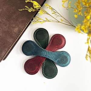 Marcador de lectura <span class=keywords><strong>artificial</strong></span> duradero en varios colores para amantes de los libros Clip de marcapáginas magnético de cuero genuino - Product Image 4