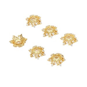 ลูกปัดเว้นระยะลายดอกไม้ฉลุลายประดับเพชรซิร์คอนเคลือบทอง 14k รักษาสีได้ พร้อมอุปกรณ์ทำสร้อยลูกปัดสำหรับงาน DIY - Product Image 5