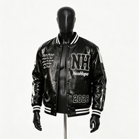 Chaqueta Varsity de Cuero con Logotipo Personalizado, Nuevo Diseño 2026, Chaqueta Bomber Negra Estilo Urbano, Venta al Por Mayor Directa de Fábrica