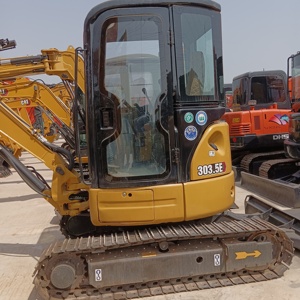 Excavadoras CAT 303.5E 305.5E de 3.5 y 5.5 Toneladas Usadas de Alta Calidad, en Excelentes Condiciones, con Certificación EPA Caterpillar, en Venta - Product Image 1