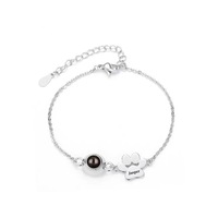 Bracelet personnalisé pour femme avec photo de chat, patte de chat, plaqué or, en acier inoxydable, gravé au laser, cadeau commémoratif personnalisé