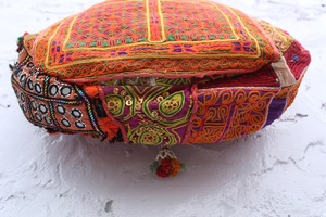 Sacs fourre-tout en toile de style tribal, sac Banjara, sac ethnique indien brodé à la main avec des fleurs, sac à bandoulière en coton pour femme - Product Image 5