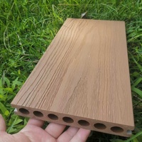 Plancher composite WPC avec une épaisseur de 23 mm, plancher en bois-plastique WPC, revêtement de sol à emboîtement, utilisation polyvalente, utilisation par tous les temps
