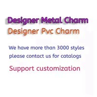 Breloques de chaussures de luxe haut de gamme en strass et perles métalliques, vente en gros, bijoux en diamant DIY, logo de marque, décoration de chaussures sabot de créateur
