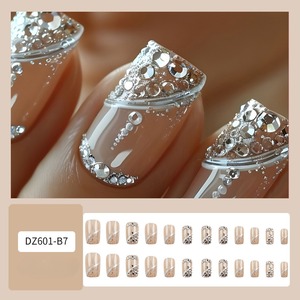 Productos de belleza Suministros para uñas Prensa en las uñas Diamantes de imitación de plata Cristal completo <span class=keywords><strong>Queen</strong></span> <span class=keywords><strong>Nails</strong></span> Usable Reutilizable 24 piezas Prensa en el dedo - Product Image 2