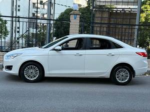 <span class=keywords><strong>Ford</strong></span> <span class=keywords><strong>Escort</strong></span> 2017 Facelift 1.5L Automatic Comfort Usata, Berlina Pratica e a Bassa Manutenzione per Clienti Asiatici e Africani - Product Image 6