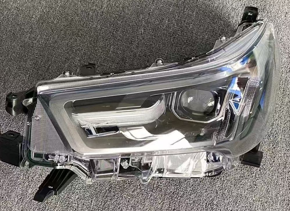 สีเทา-ซ้าย