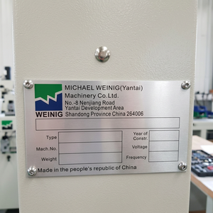 Targhetta Personalizzata in Alluminio Anodizzato con Serigrafia a Lunga Durata per Macchinari - Product Image 1