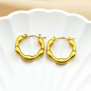 Pendientes de aros impermeables chapados en oro Inoxydable de acero inoxidable para joyería - Product Image 2