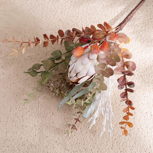 2025 nouveau faux <span class=keywords><strong>eucalyptus</strong></span> bouquet <span class=keywords><strong>fleur</strong></span> artificielle tige soie Protea Cynaroide <span class=keywords><strong>fleur</strong></span> pour la <span class=keywords><strong>d</strong></span>écoration <span class=keywords><strong>d</strong></span>'hôtel de bureau à domicile - Product Image 5
