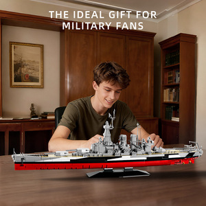12GO98008 World War II Battleship Aircraft Carrier Plastic Building Block Model 800+ Pieces Educational Toy - Product Image 2