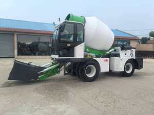 Camion malaxeur à béton autochargeur à 4 cylindres - Product Image 2