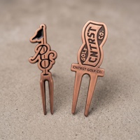 Fourche de réparation de divots de golf personnalisée en forme unique, en alliage de zinc avec logo émaillé, outil de golf, accessoire de golf, vente en gros