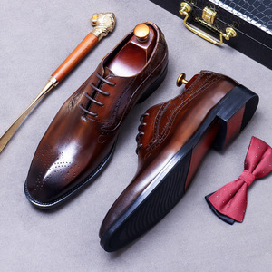 Zapatos formales de boda para hombre, estilo británico, de cuero genuino, cómodos, casuales de negocios, con cordones y grabados. - Product Image 4