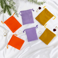 Sacs cadeaux recyclables en velours Emballage unique pour bijoux montres Sacs à poussière Idée