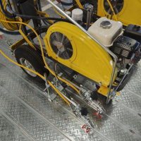 Potenciador de potencia líder en la industria y fácil de operar para máquina de señalización vial para línea de señalización vial de tipo elevado